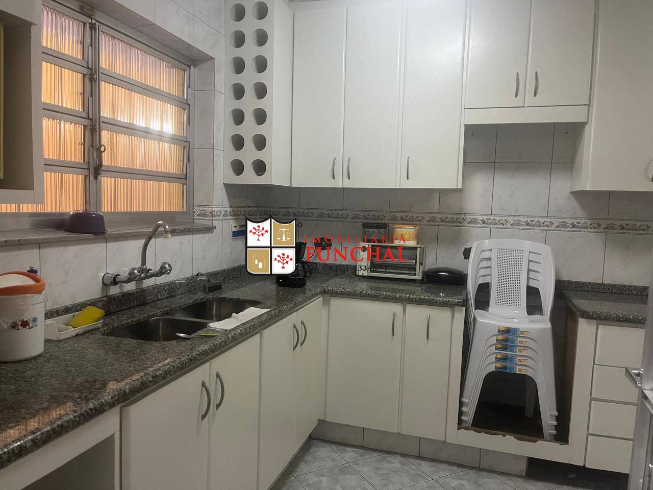 Sobrado à venda e aluguel com 3 quartos, 138m² - Foto 1