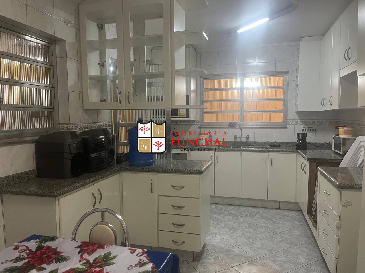 Sobrado à venda e aluguel com 3 quartos, 138m² - Foto 2