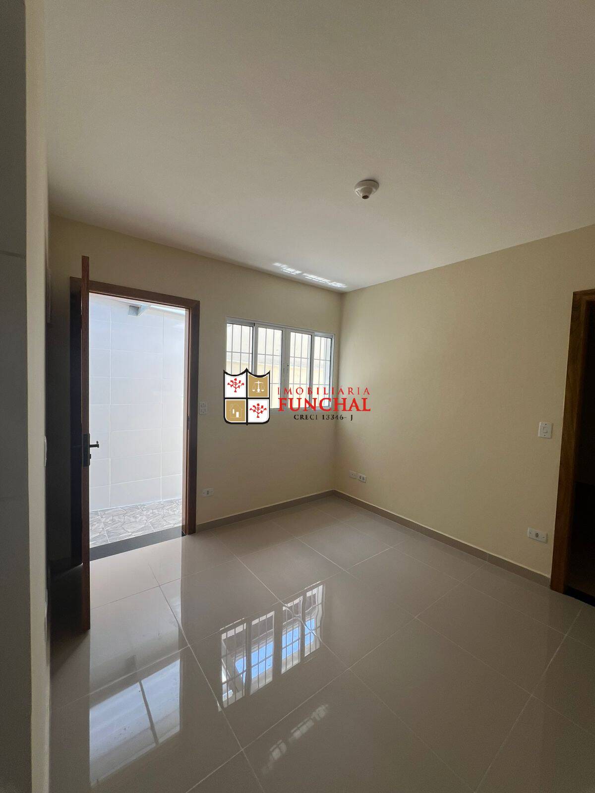 Casa para alugar com 1 quarto, 40m² - Foto 2