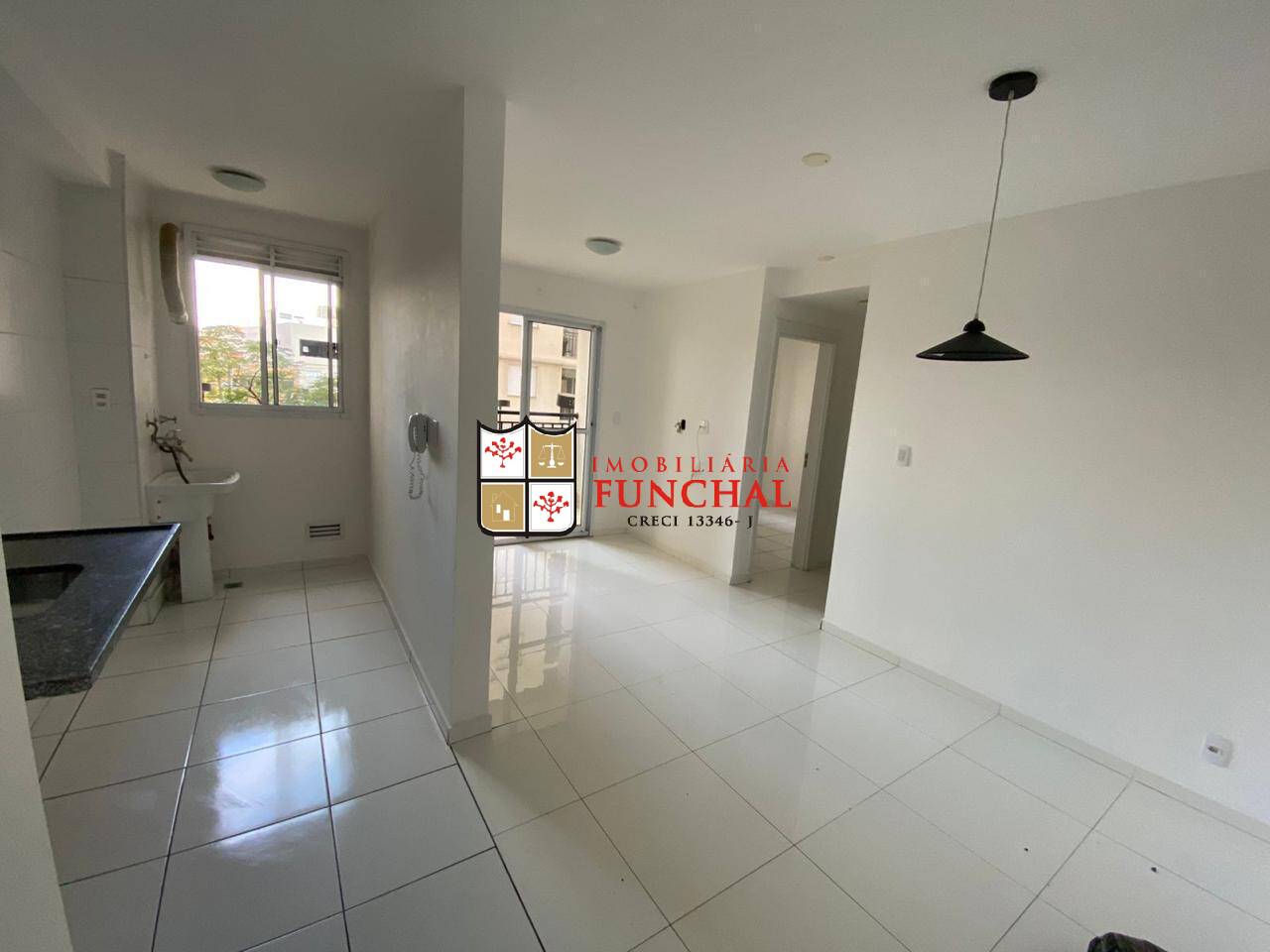 Apartamento para alugar com 2 quartos, 55250m² - Foto 2