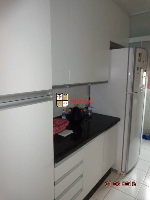 Apartamento à venda com 2 quartos, 70m² - Foto 15